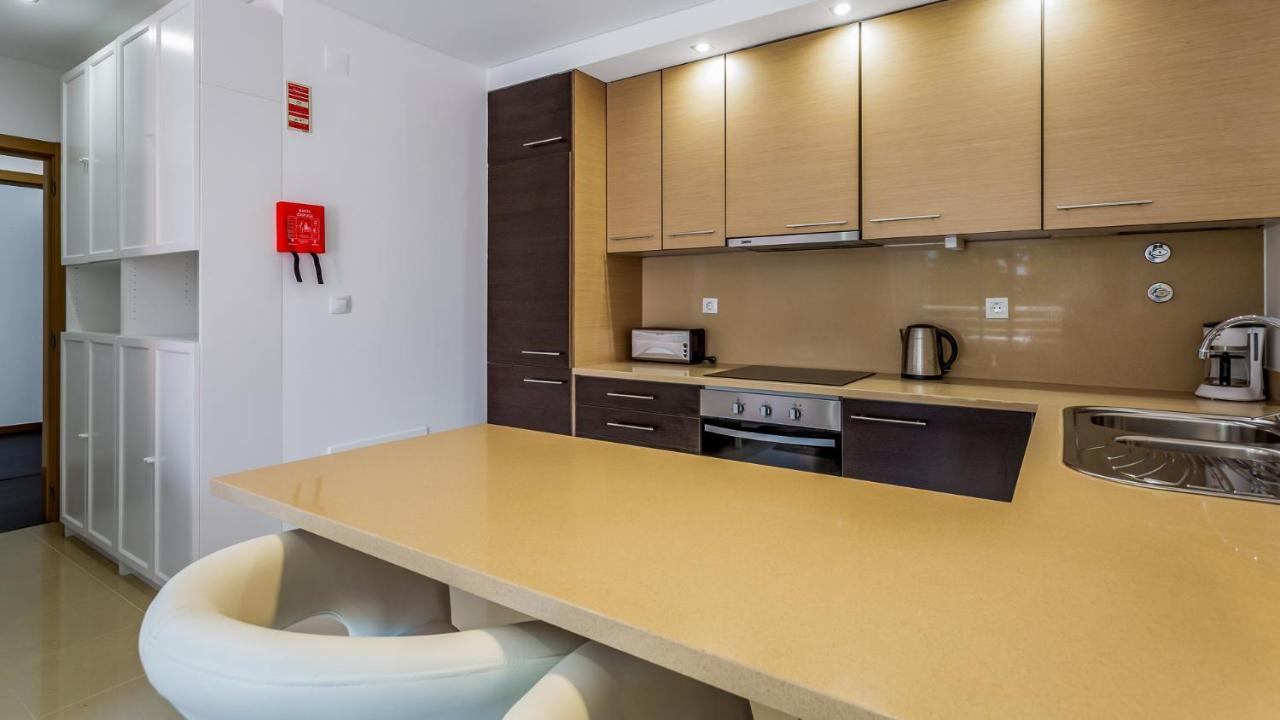 Luminous 2 Bdr Apartment W/Pool By Lovelystay Albufeira Exterior photo
